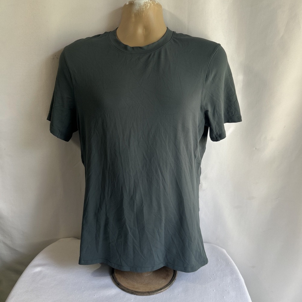 Lululemon Vent Tech Shirt Pullover Mens Sz M Green Crew Neck Short Sleeve